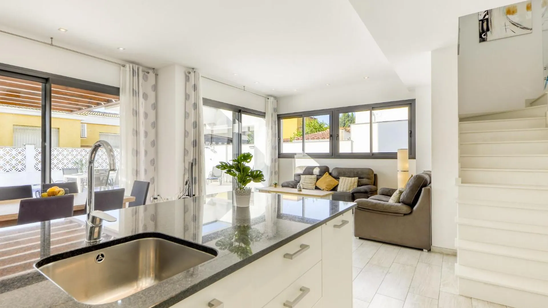 Holiday Home Mon Petit Paradis By Interhome Empuriabrava Spanyolország
